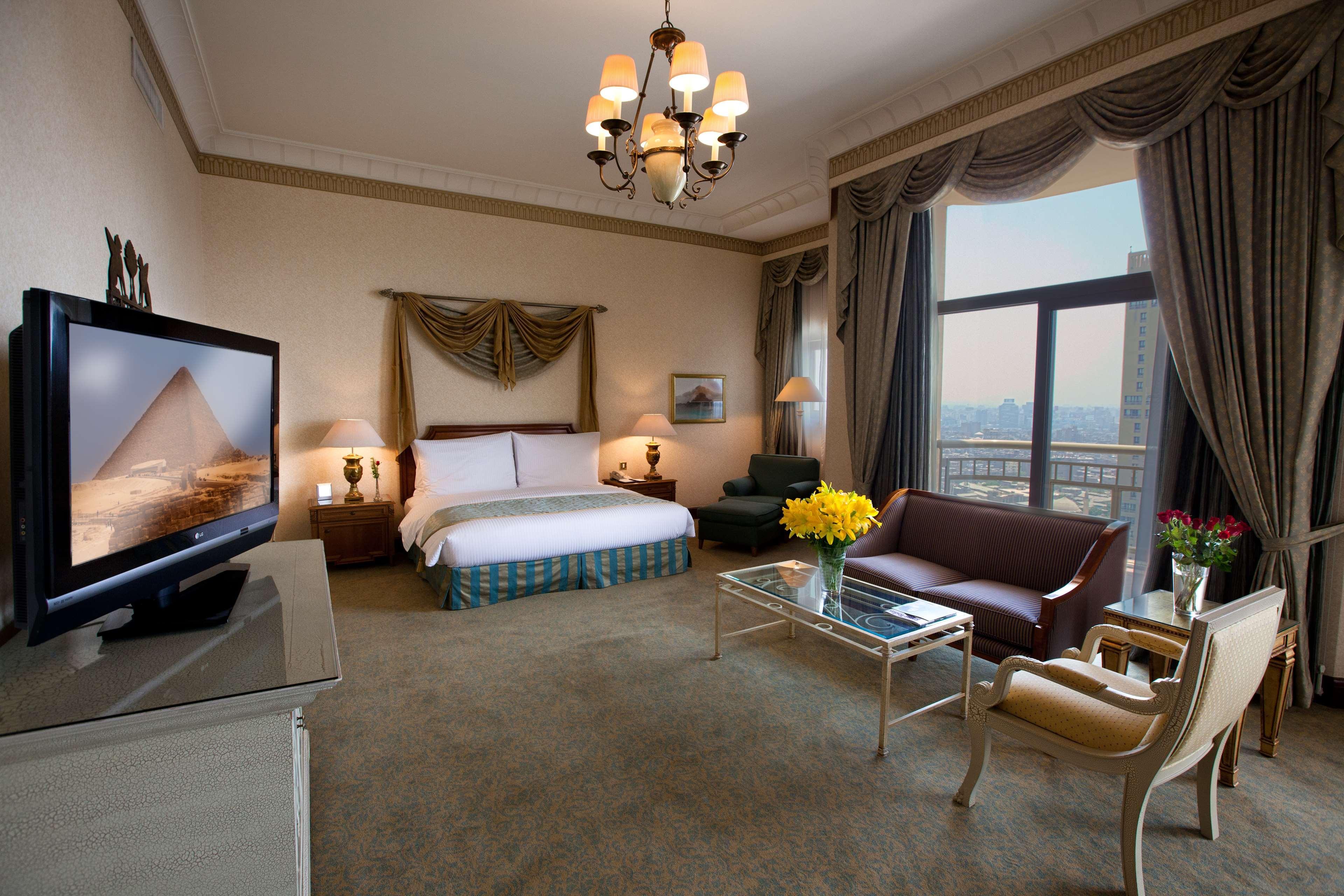 Sofitel Cairo Downtown Nile Hotel Екстериор снимка Suite