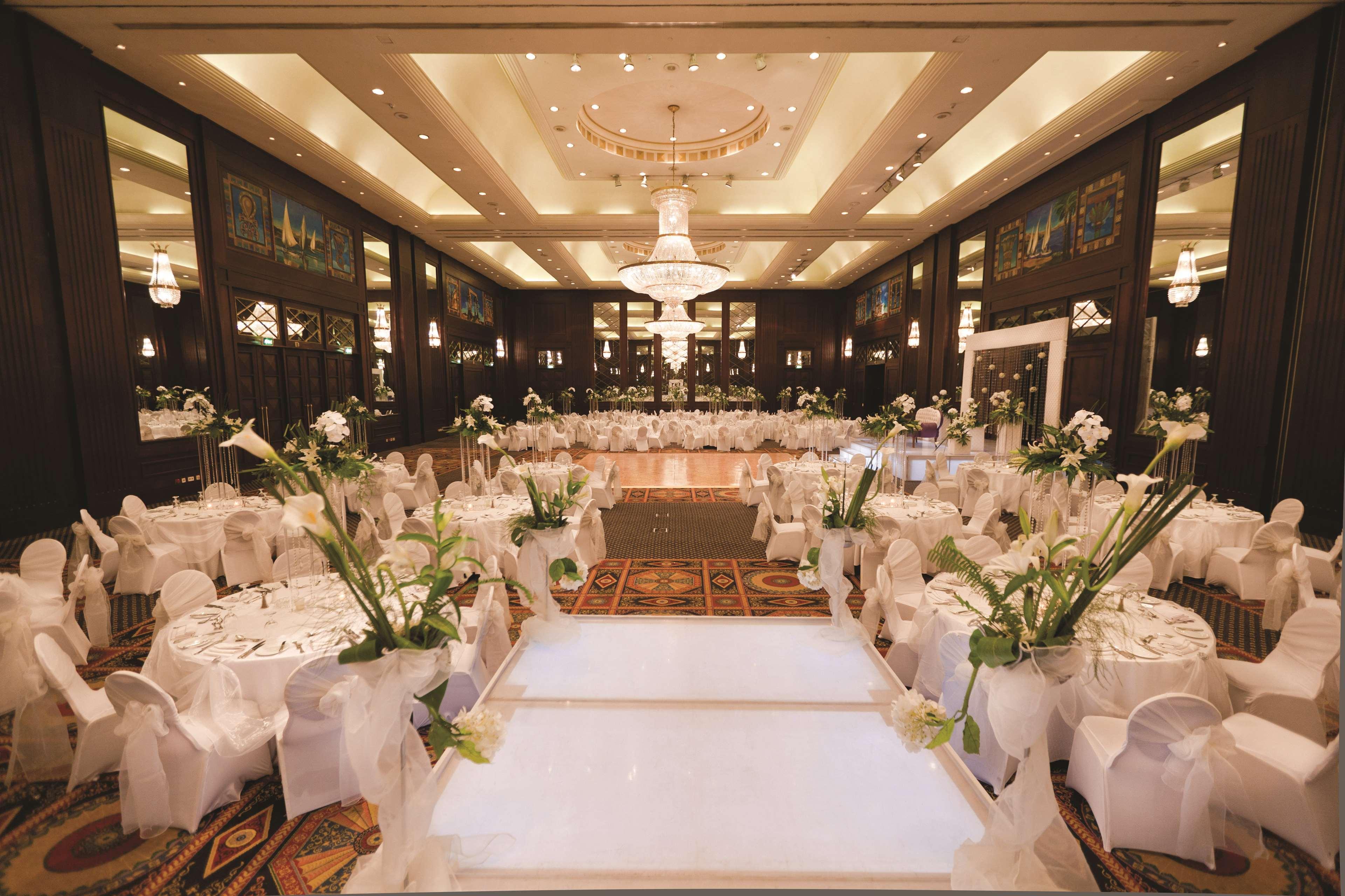 Sofitel Cairo Downtown Nile Hotel Ресторант снимка The ballroom