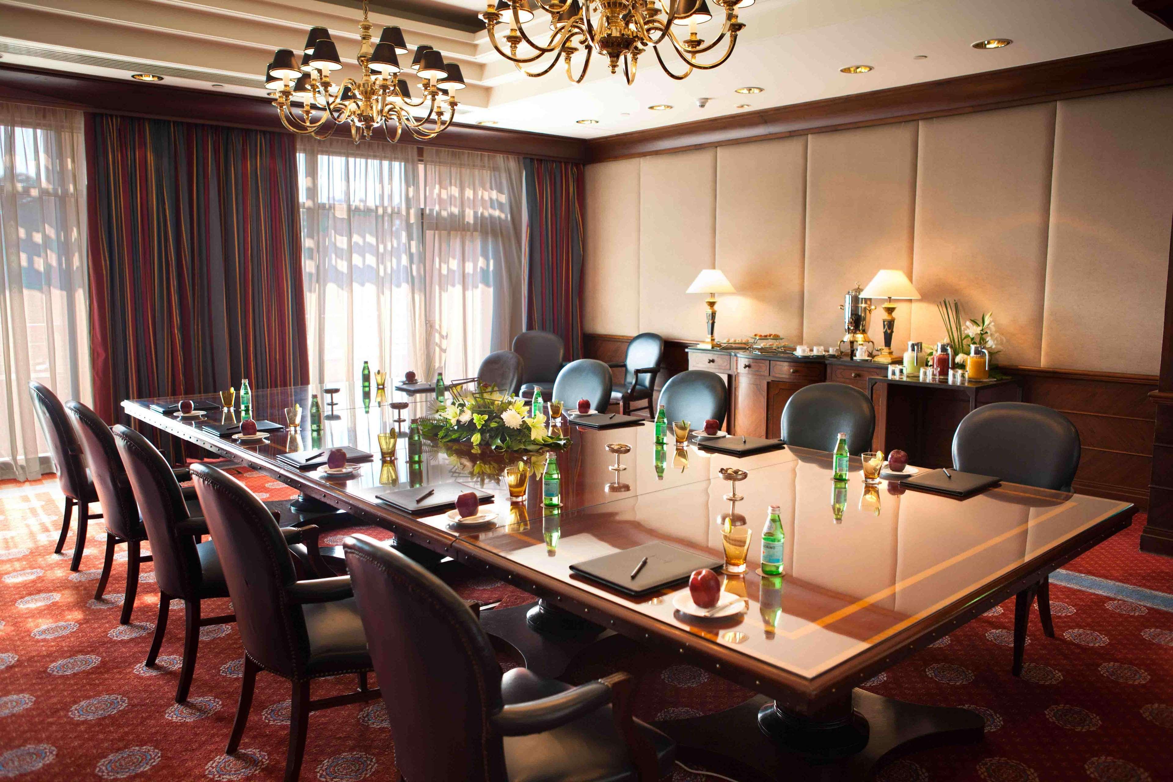 Sofitel Cairo Downtown Nile Hotel Съоръжения снимка The boardroom at the hotel