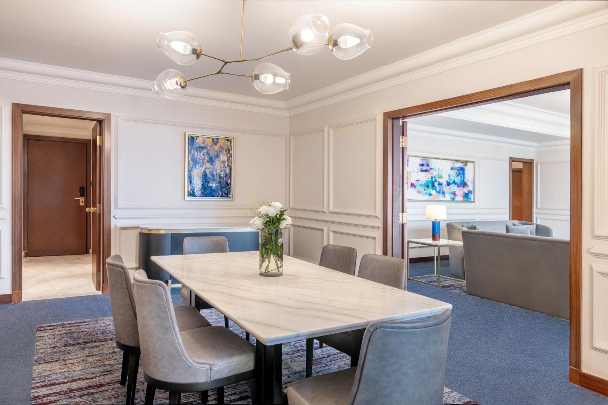 Sofitel Cairo Downtown Nile Hotel Екстериор снимка Presidential Suite