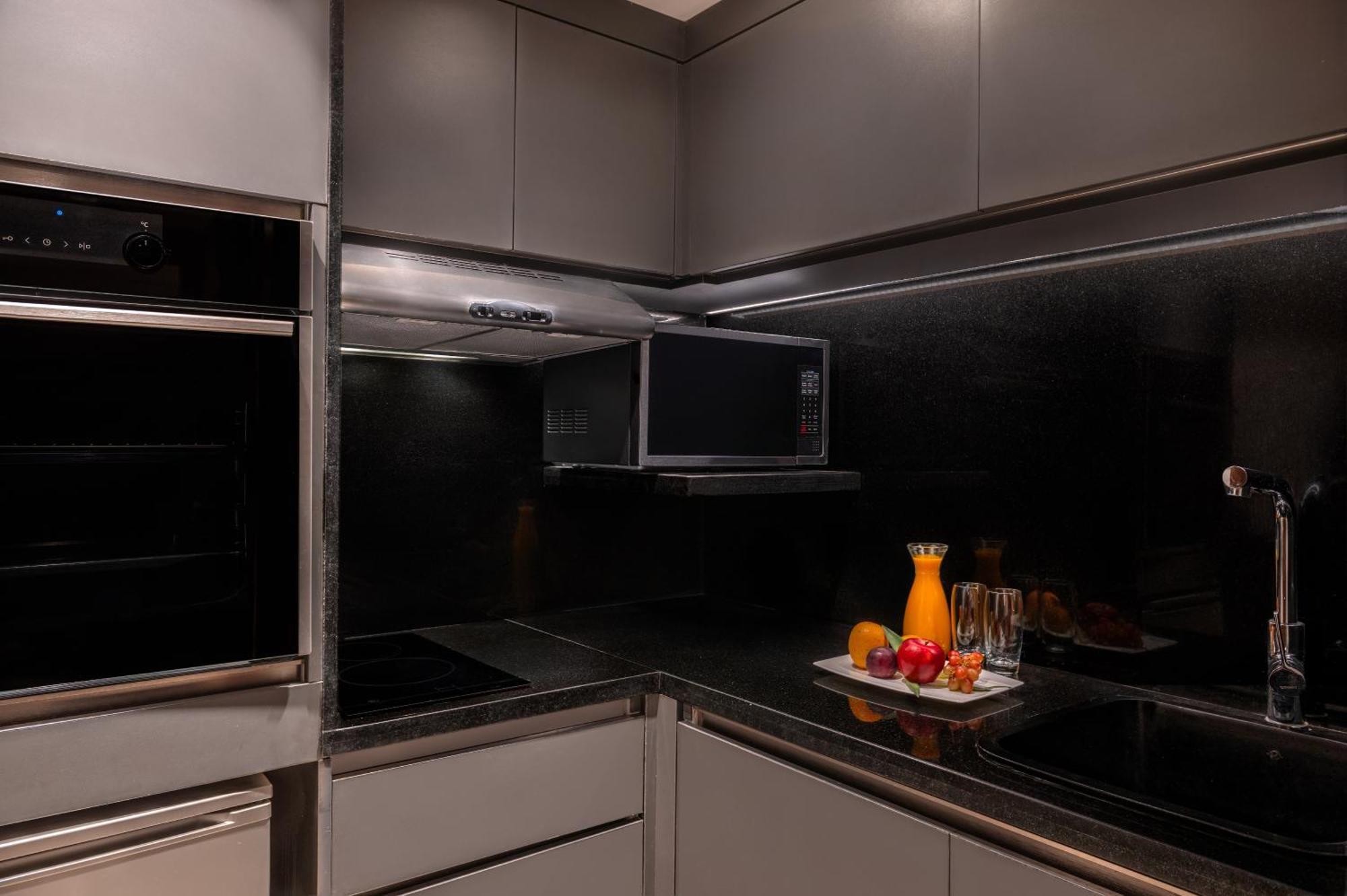 Sofitel Cairo Downtown Nile Hotel Екстериор снимка A modern kitchen