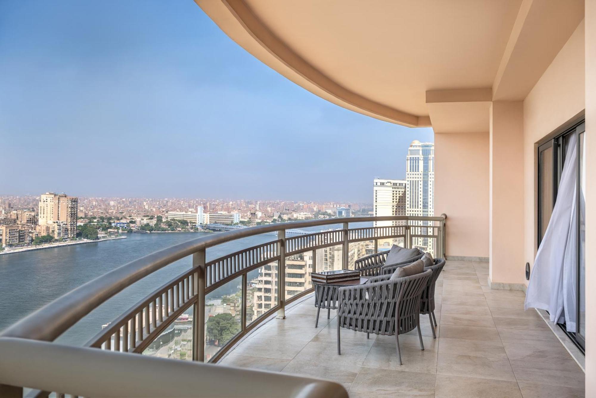 Sofitel Cairo Downtown Nile Hotel Екстериор снимка View from a suite